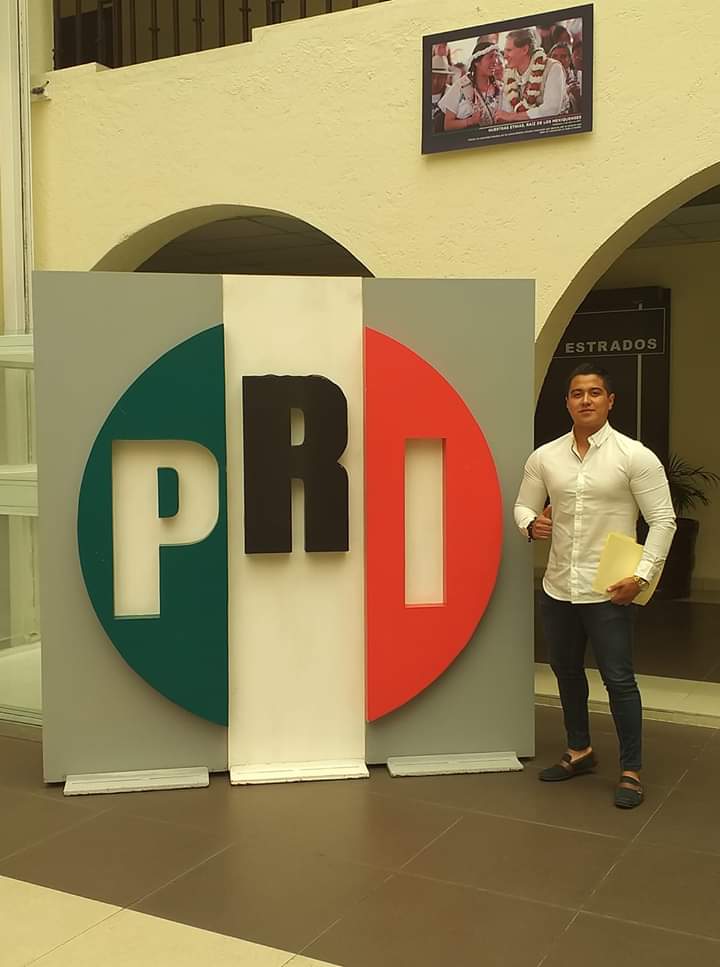 RedJPTol's tweet photo. Les damos una cordial bienvenida a nuestros nuevos integrantes de nuestra red juventud popular Toluca. Seguros estamos que abanderarán las causas sociales de Toluca
#DejandoHuella #SomosJPToluca #UnNuevoComienzo
@PRI_EDOMEX
@PrensaCENPRI https://t.co/xncLRNw8GU