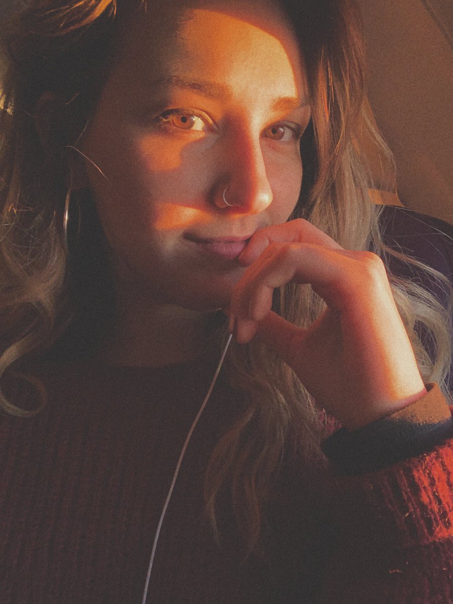 CallieRaymond11's tweet photo. voyager le monde avec moi 💛✈️ https://t.co/RpwP8DZstj