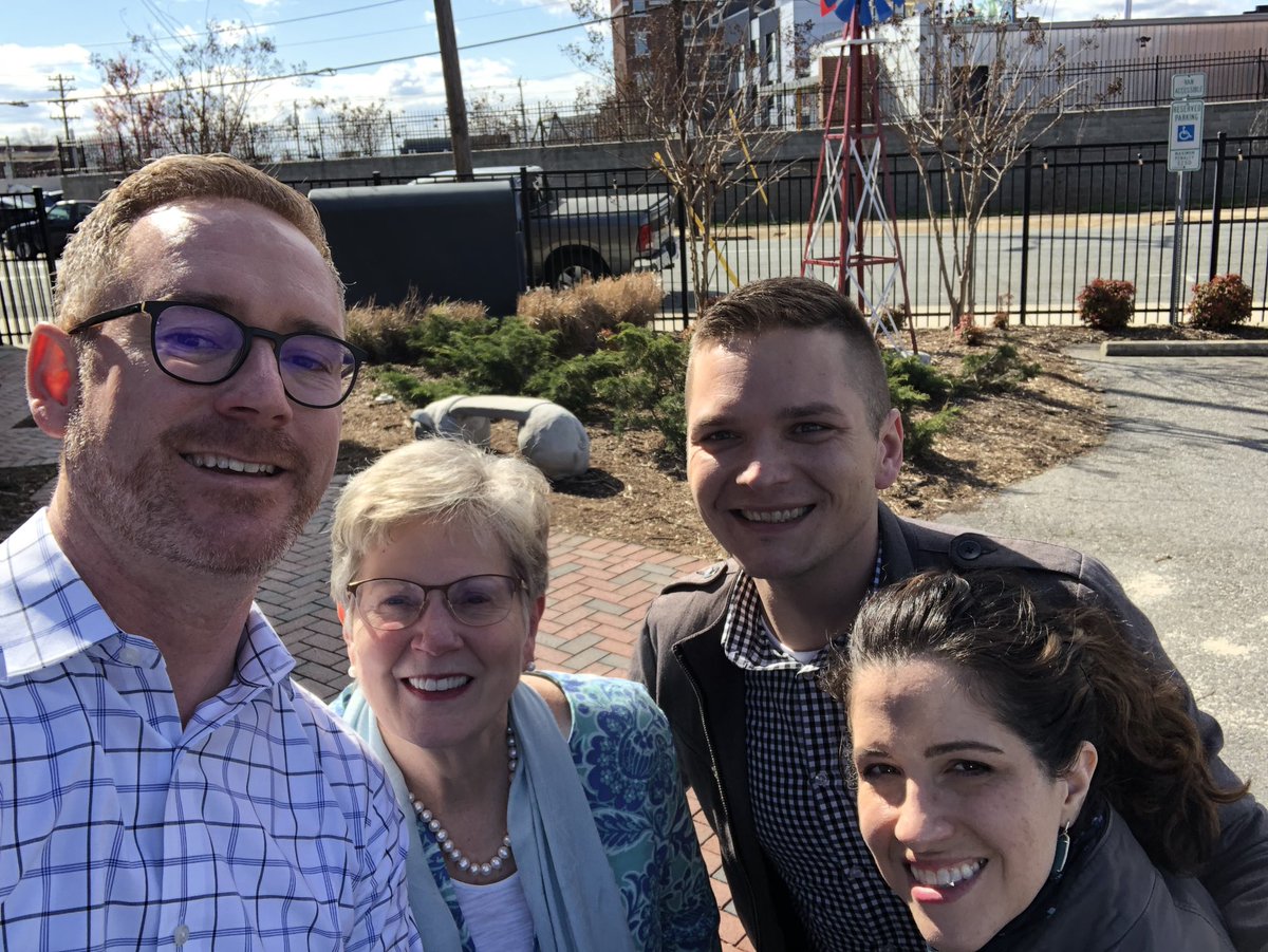 Custom_ED's tweet photo. So proud to be part of the @AdCapYOUth @GENYOUthNow team at #InmarForum19 helping empower teens to design technology solutions to improve health and wellness. @RustyMcCarty @sophiapotier https://t.co/JwjHP1Qcgm