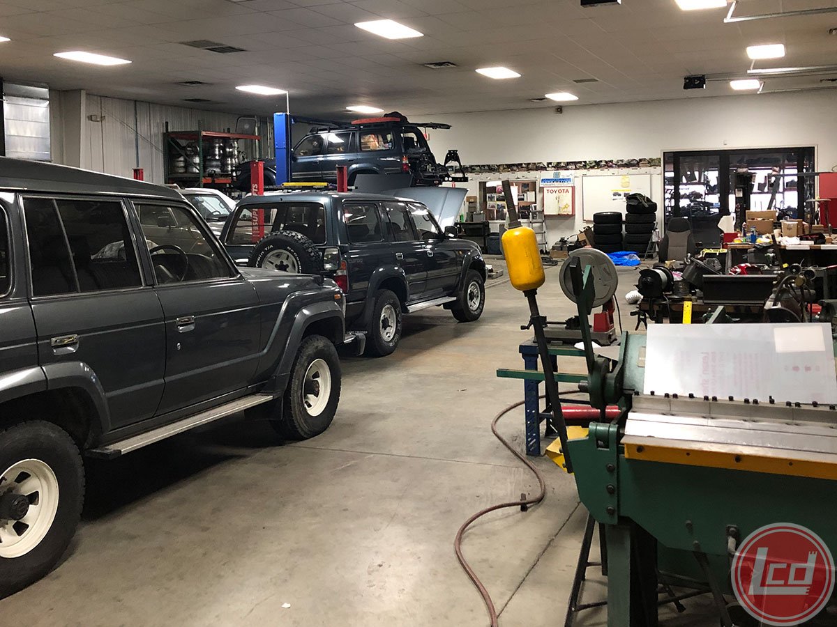 Land_Cruisers_D's tweet photo. Another Tuesday at Land Cruisers Direct. #LandCruisersDirect #HDJ81 #HJ61 #BJ70 https://t.co/ityl6l9nIi