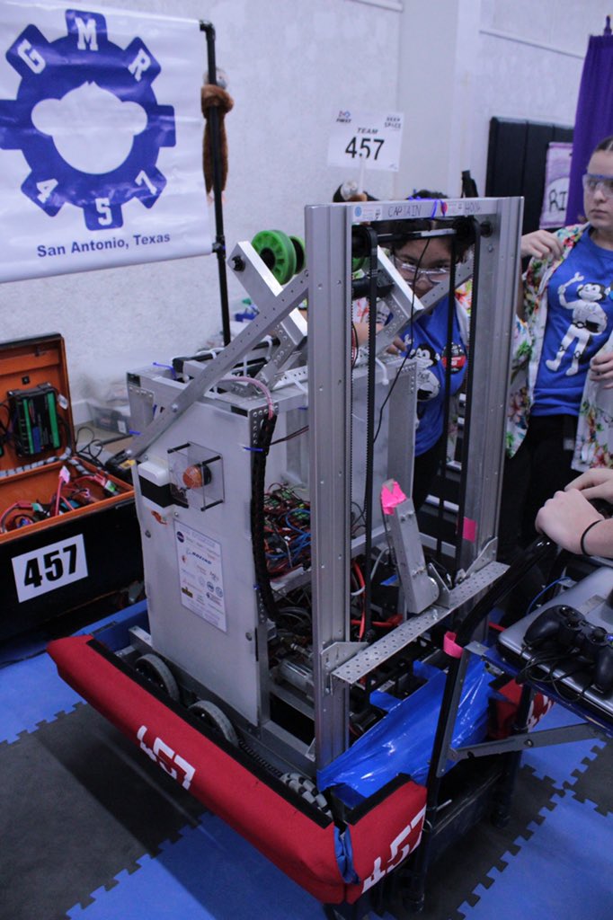 The Monkeys had an awesome weekend at the Del Rio District event! We were the captains of the 7th alliance with <a href="/frcteam3997/">Screaming Chickens 3997</a> and <a href="/broncbotz/">Bronc Botz</a> .  We also got runner up for safety! Congratulations to all the teams that won and Thank you to our amazing alliance! 🐵🤙🏻 #omgrobots