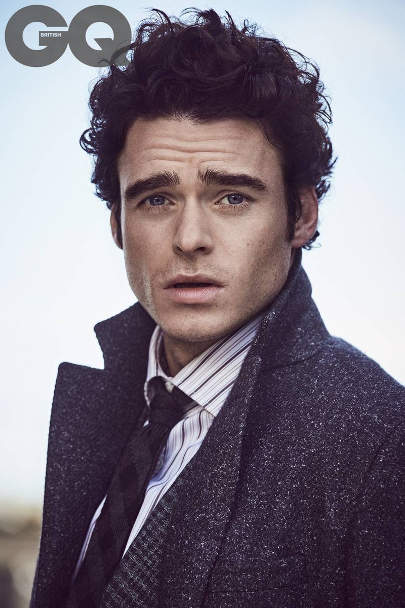 RichMaddFans's tweet photo. Richard Madden's favorite question is: "What would you like to drink?" https://t.co/oJaXOjOxCN