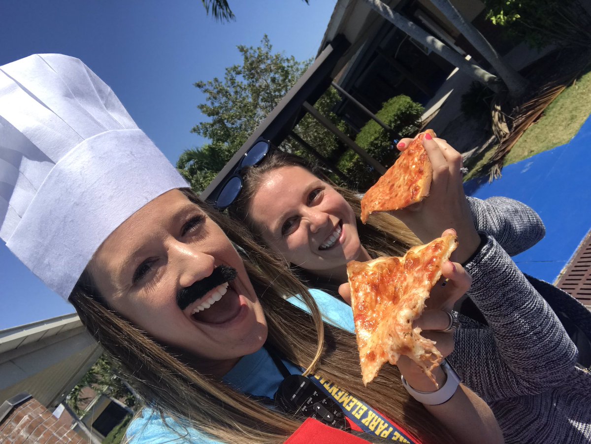T3achWithM3's tweet photo. Pizza Day was a success! My little chefs worked their magic, so they were rewarded with....pizza π#iteachtwo https://t.co/laS7lKtK5h