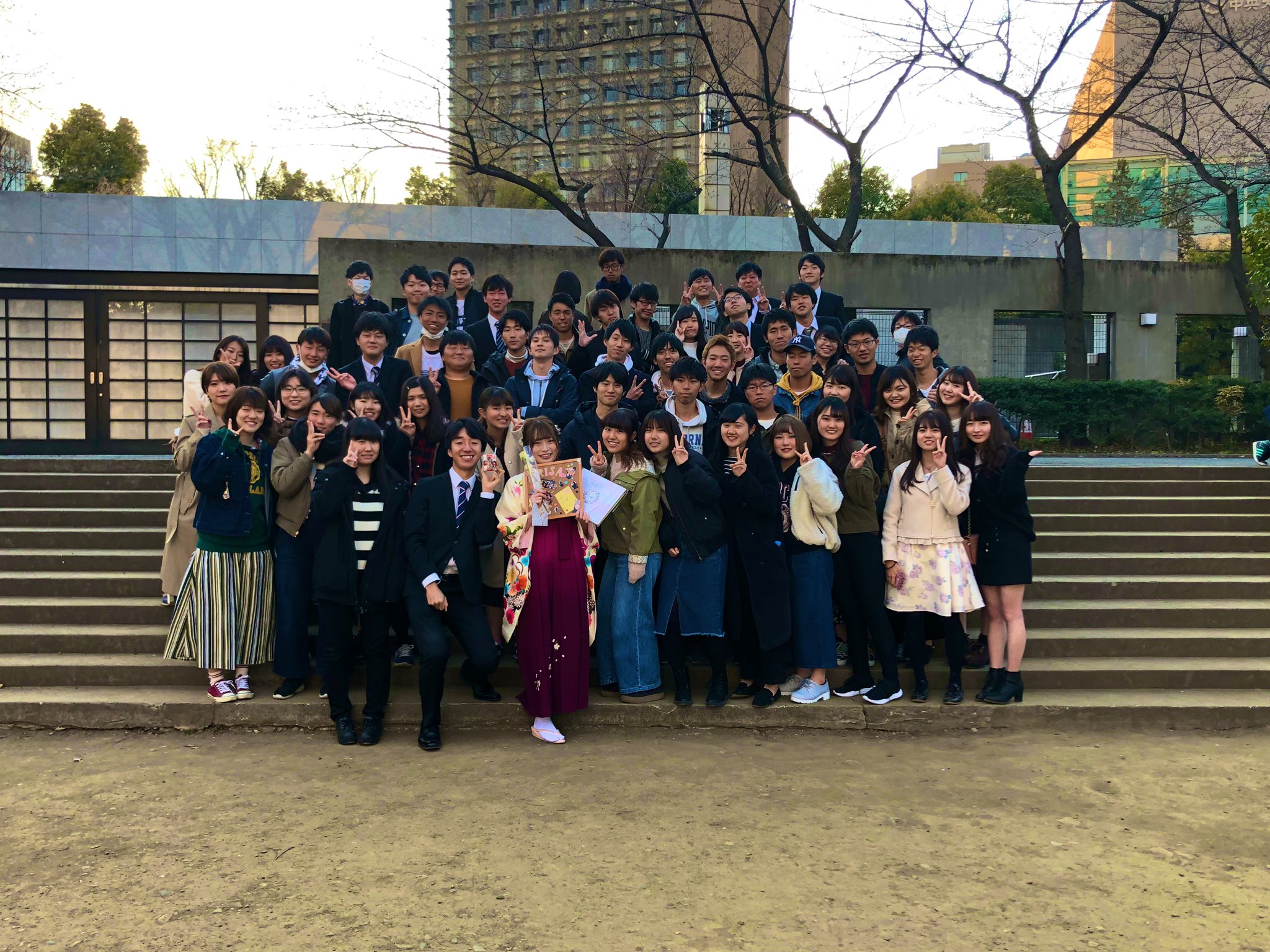 中央大学テニスサークル Liberty Bell 3 15 金 に共立女子大学卒業式 3 24 日 に中央大学卒業式 中央大学 大学院学位授与式 共立女子大学卒業式 文京学院大学卒業式を行いました 卒業生にとって最後の行事 みんなで卒業をお祝いしつつ 別れを