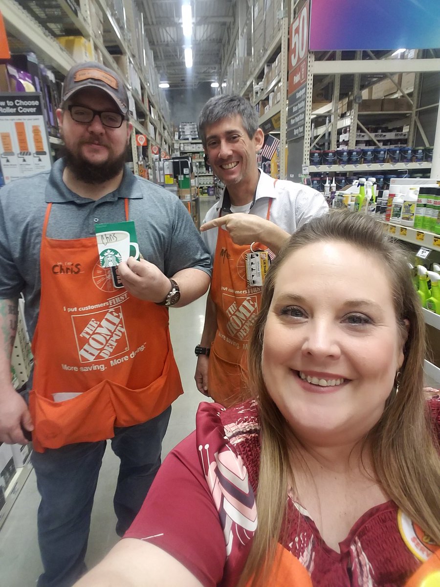 chelzyb20's tweet photo. Thank you Chris on freight coming in &amp; knocking out freight!! https://t.co/JDxAMF2jyg