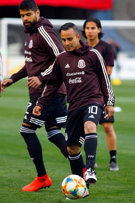 FieraPeople's tweet photo. NUESTRO CAPITAN 10 !! 

Dice presente con gol en la Seleccion Mexicana. https://t.co/VjlcYarjhs