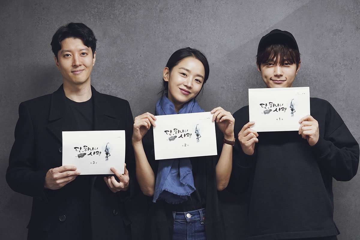 Official_IFNT's tweet photo. [#INFINITE] #김명수 #엘
천사 단을 연기한 배우 김명수의 변신!!
5월 첫방송까지 조금만 기다려 주세요!

#단_하나의_사랑 #대본리딩현장
#명수는_이미_천사라서_어렵지않겠다 🧚‍♂️ https://t.co/pN0YztItms