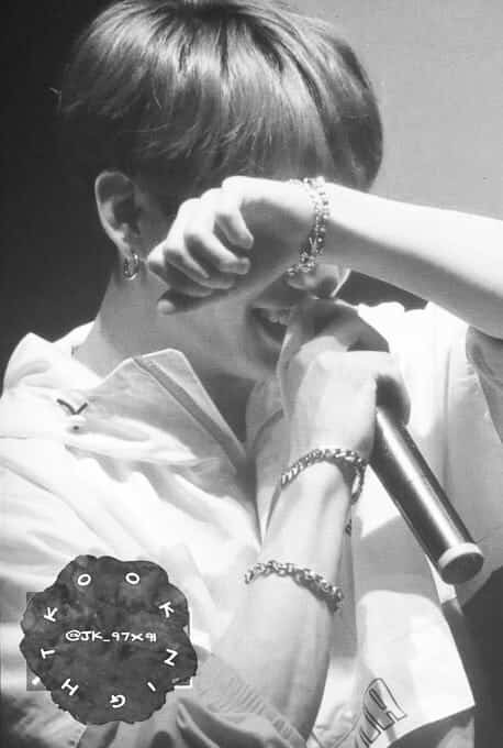 PurpleYouTae1's tweet photo. @BTS_twt 
#trambts
#teambts
#soompiawards
#soompiawards
#bts 
#bts 
#twitterbestfandombts
#twitterbestfandombts
#btsnotgay
#btsnotgay https://t.co/AEeCBzlkV9