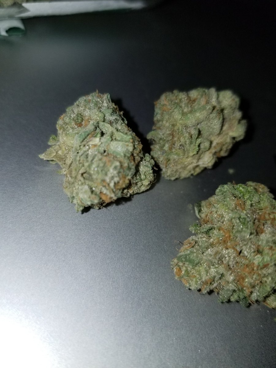 edibaking's tweet image. Smoking #freddysfuego , #gelato33, #weed #weed #seattle