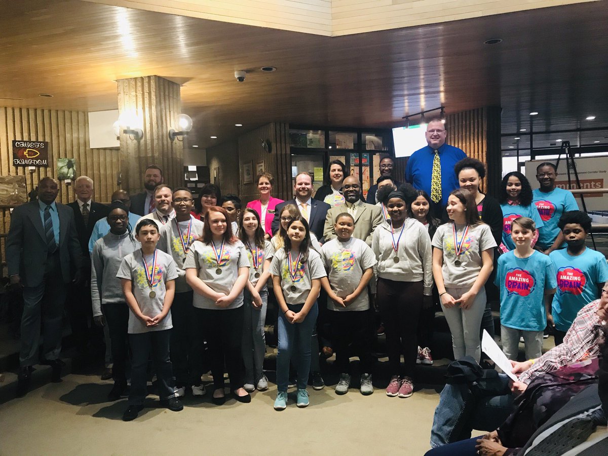 GrandviewCSD4's tweet image. Tonight the @CityofGrandview recognized our FOCUS students and the @BOTBKC team for their @ScienceCityKC exhibit grand opening.  Also recognized our middle school students for winning the @PREPKC Math Relays! Love that our city supports our kids. #WeAreGrandview