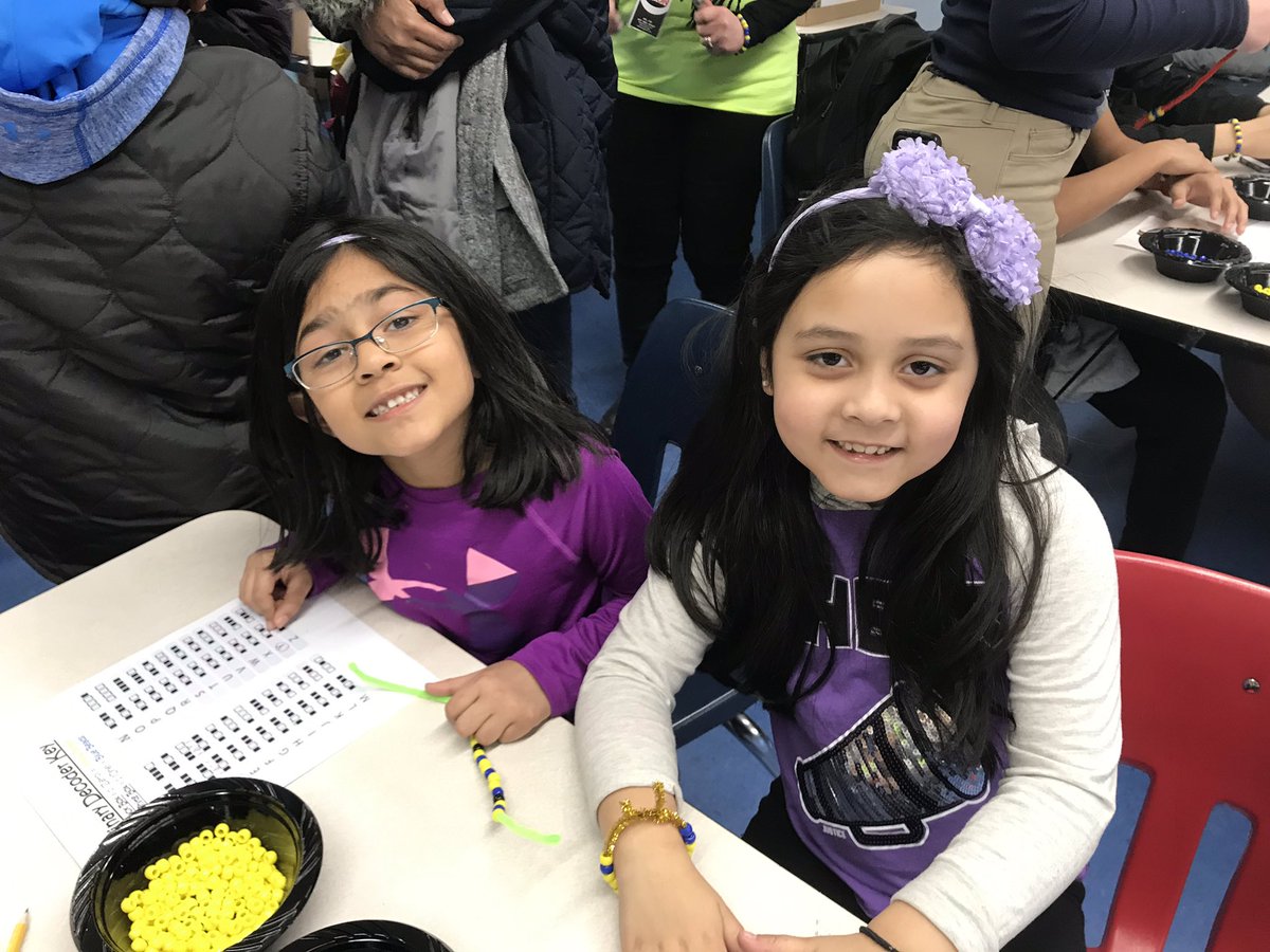 MrsMcCann110's tweet image. STEAM Night was a success! Thank you to everyone who came! @WTCRams  #binarycoding #binarybracelets