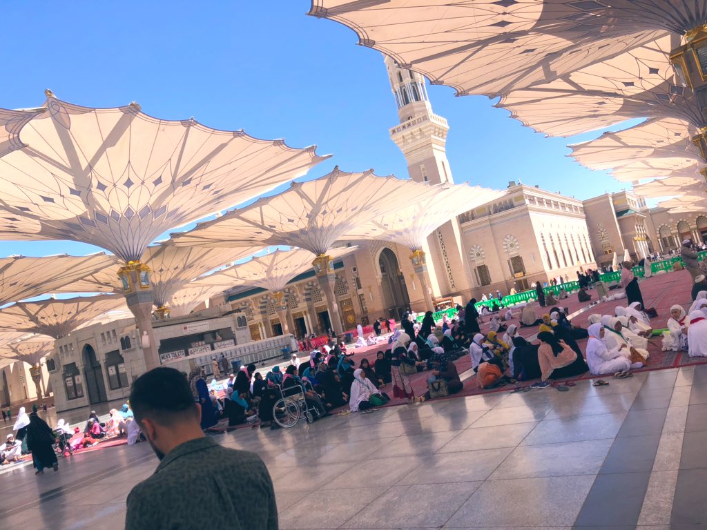 MuhammedAhmedd_'s tweet photo. Best places you’ll ever be on earth!

#Mecca_Mubaraka
#Medina_Munawarah https://t.co/xKs8pYkXZZ