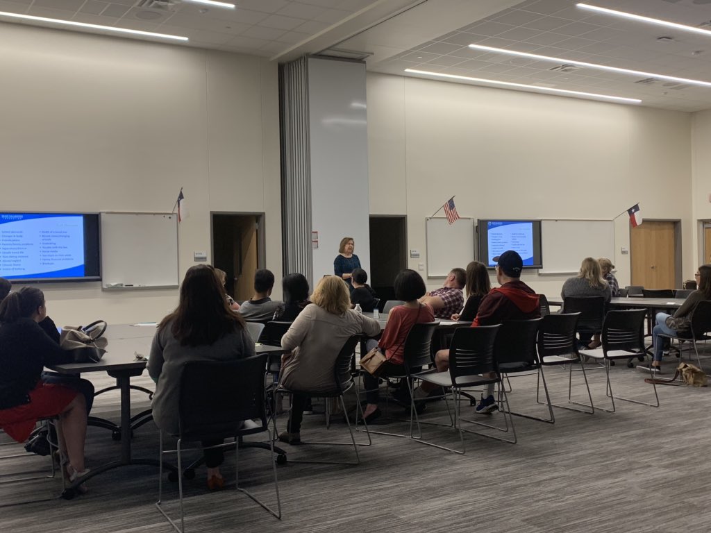 Pjust3136's tweet photo. Great message tonight from @GHFoundation helping us understand the impact of teen stress on behaviors and brain health @rockwallschools @together_tx   #safe https://t.co/56mj4Nendr