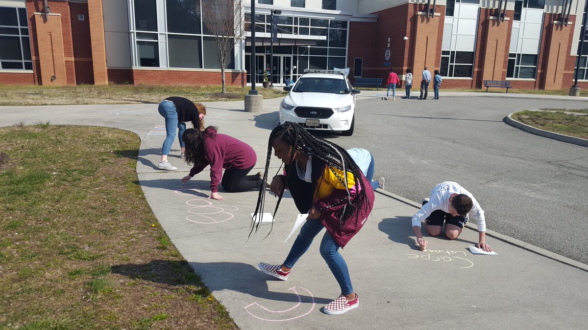 JackieMagistra's tweet photo. The Romans chalked the walk! #worldlanguages #latinisalive #oneCCPS #wearecosby #CCPSWL #CosbyWLWeek https://t.co/5AiW9j44Pt
