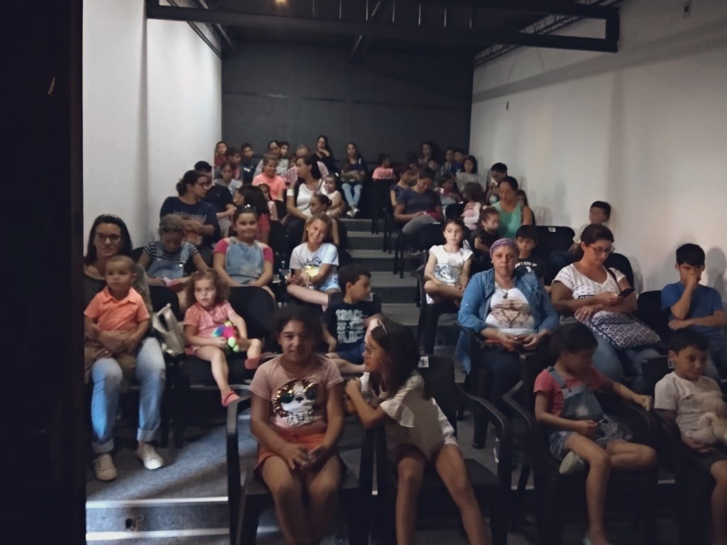 ImpulsaRocha's tweet photo. El pasado sábado 23 de marzo el grupo de jóvenes de Impulsa Lascano reanudó su clásico cine para los más chiquitos. 

#cineimpulsa https://t.co/Fm1S3nADfU