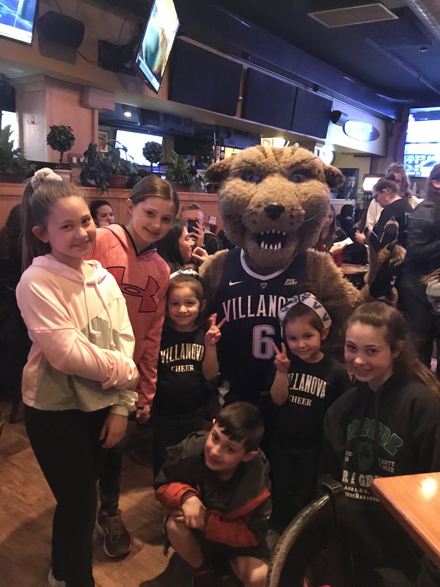 Villanova Wildcat and Cheerleaders at Fireside for fundraising event!