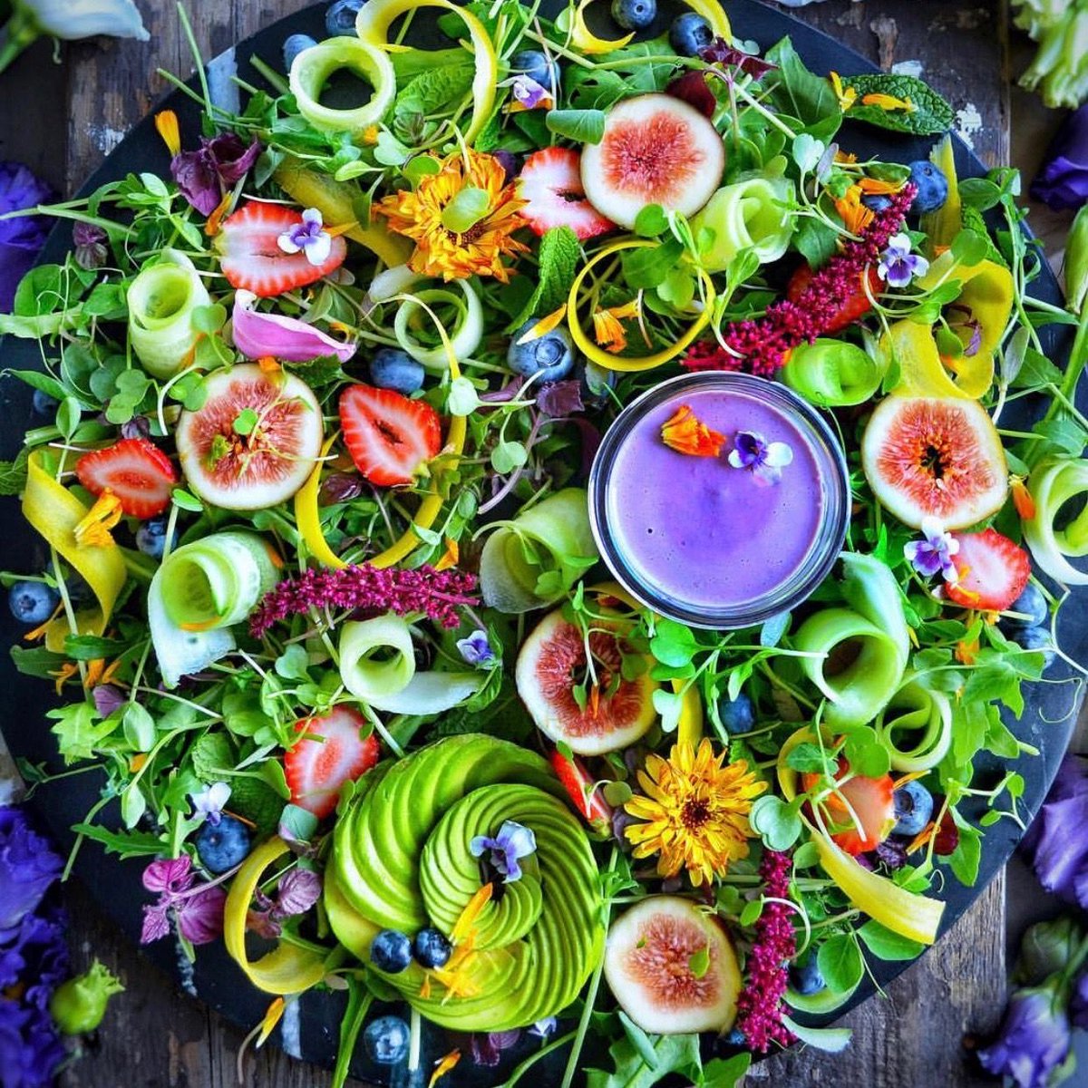 Healthy Eating - Water Temple Tip
When we eat healthy this positively impacts all areas of our lives. Helping to lower stress levels, balance hormones &amp; weight, providing us more energy.
Picture from @the_sunkissed_kitchen
#healthyeating #diet #wellbeing #wellness #balance