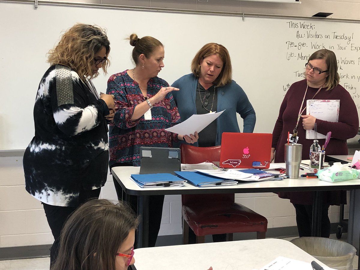 DiggsTosha's tweet photo. Collaborative & informative meeting today as @PenderCoSchools administrators and teachers visited Michelle Smith’s #STEMEAST classroom @TuckerCreekMS @CravenCoSchools today! Thanks Ms. Smith for always being so helpful and willing to share! https://t.co/TCsl19BkZ9