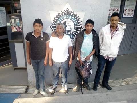 cencos's tweet photo. Actualización: Osvaldo, Eduardo, José y Arnulfo, detenidos esta mañana, fueron liberados y se encuentran camino a su comunidad.

Gracias a quienes nos ayudaron a difundir. https://t.co/fflMyDu53r