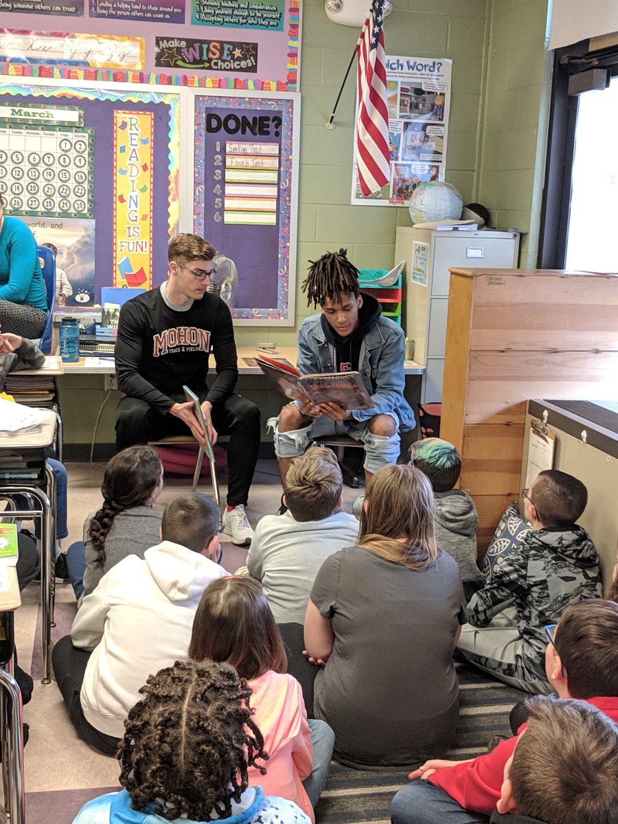 Thanks again to our Mohon athletes who visited Pinewood to read to some future Warriors last week.  Mohon proud!

<a href="/MohonCSD/">MohonCSD</a> 
@MohonHS 
<a href="/mohonboysbball/">Mohonasen Boys Basketball</a> 
<a href="/MohonSoftball/">Mohonasen Softball</a> 
<a href="/MohonBaseball/">Mohonasen Baseball</a>