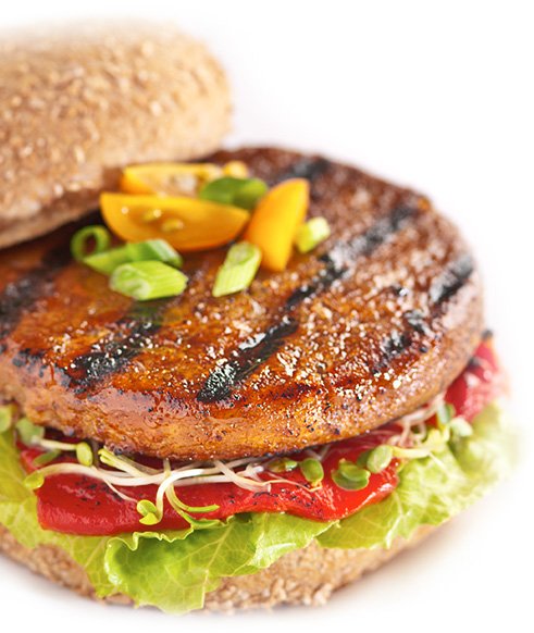 Our Barbecue Flavored Sunshine Burger is made with organic pinto beans and spices, and has a hint of smoky sweetness #organicfoods #healthyingredients #SunshineBurger sunshineburger.com/products/barbe…