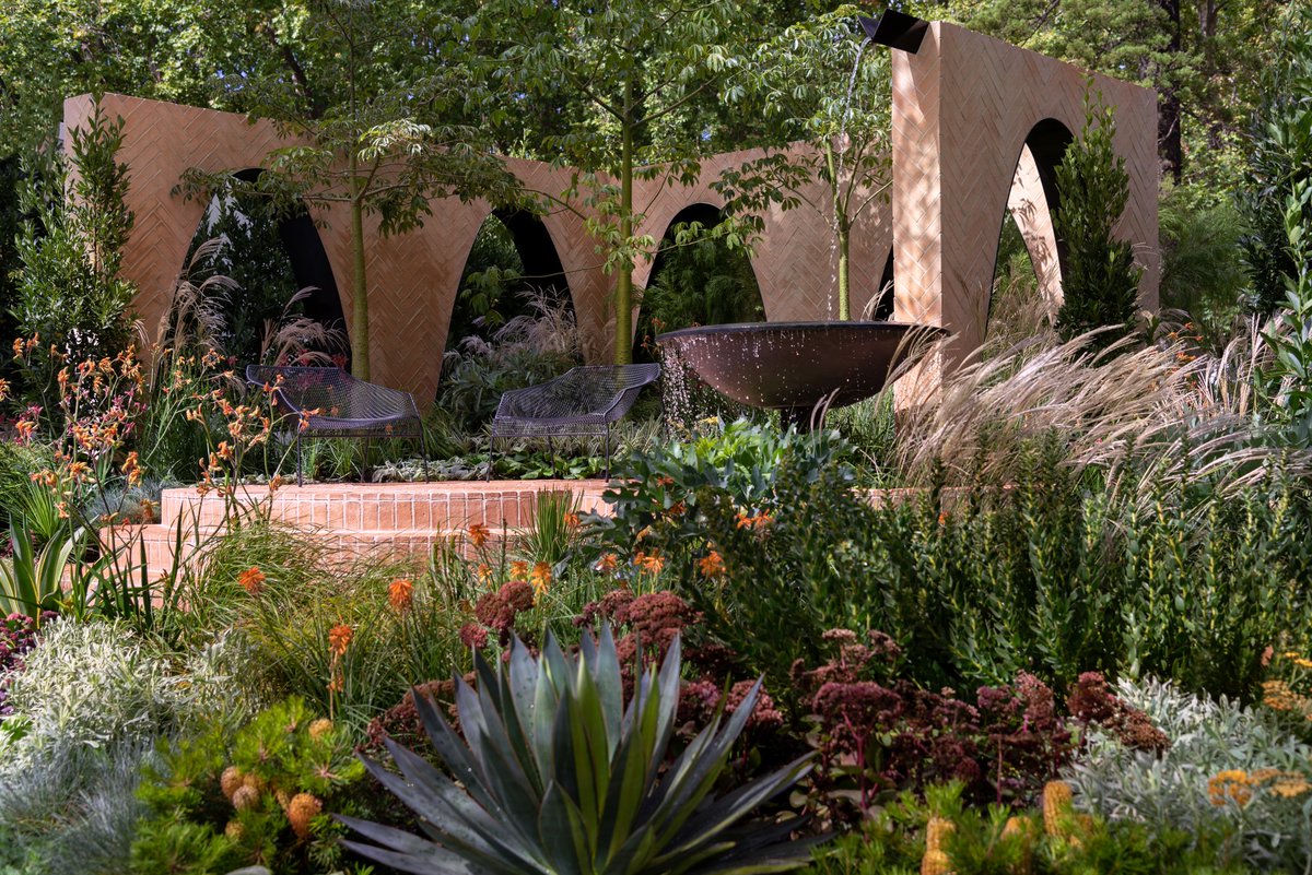 ‘The Loggia’, Tract &amp; PTA's Show Garden in this year’s Melbourne International Flower and Garden Show has won 4 awards including Best in Show, the Gold Show Garden Award, Horticultural Media Association Award for Best Use of Plant Life and Mark Bence Construction Award.