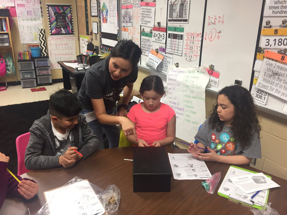 jenjouini's tweet photo. We had an amazing time conducting a lab with a “REAL Life Scientist”! Thank you Vi Dougherty 👩🏽‍🔬 https://t.co/veEPl6SGmB