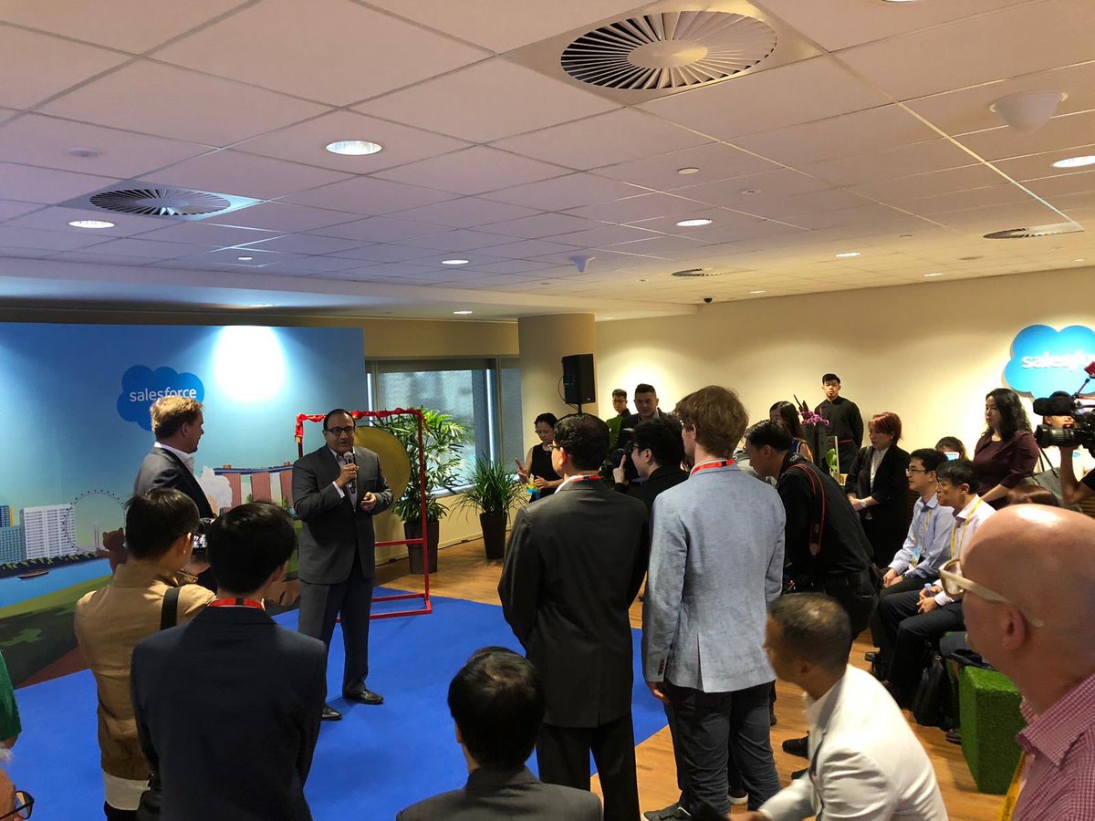 salesforceapac's tweet photo. It’s an honour to have Minister S. Iswaran @SingaporeMCI join us in Singapore for our Salesforce Asia Research Launch. @RichardSocher @rtaal https://t.co/CuHi9OMHwa