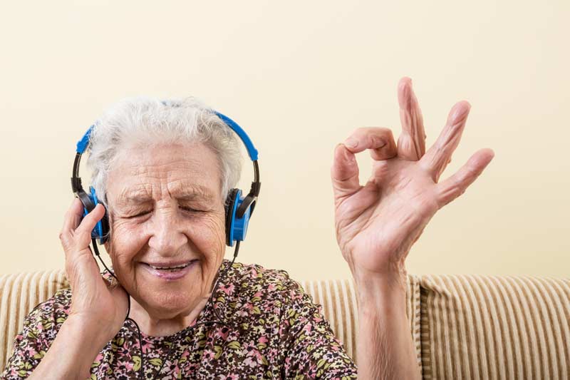 A New Study Shows Music Can Combat Alzheimers and Dementia - housemusichits.com/a-new-study-sh…