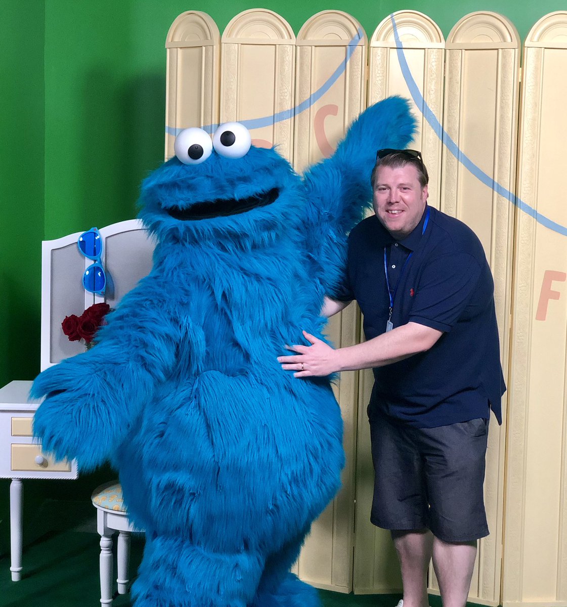 baztodd's tweet photo. Managed to blag myself into the VIP launch of the new Sesame Street theme park #SweetTalker #ParkToPlanet #VisitOrlando #TopBlagger #ElmoLovesMe #SesameStreet https://t.co/FZdWNg0bz6