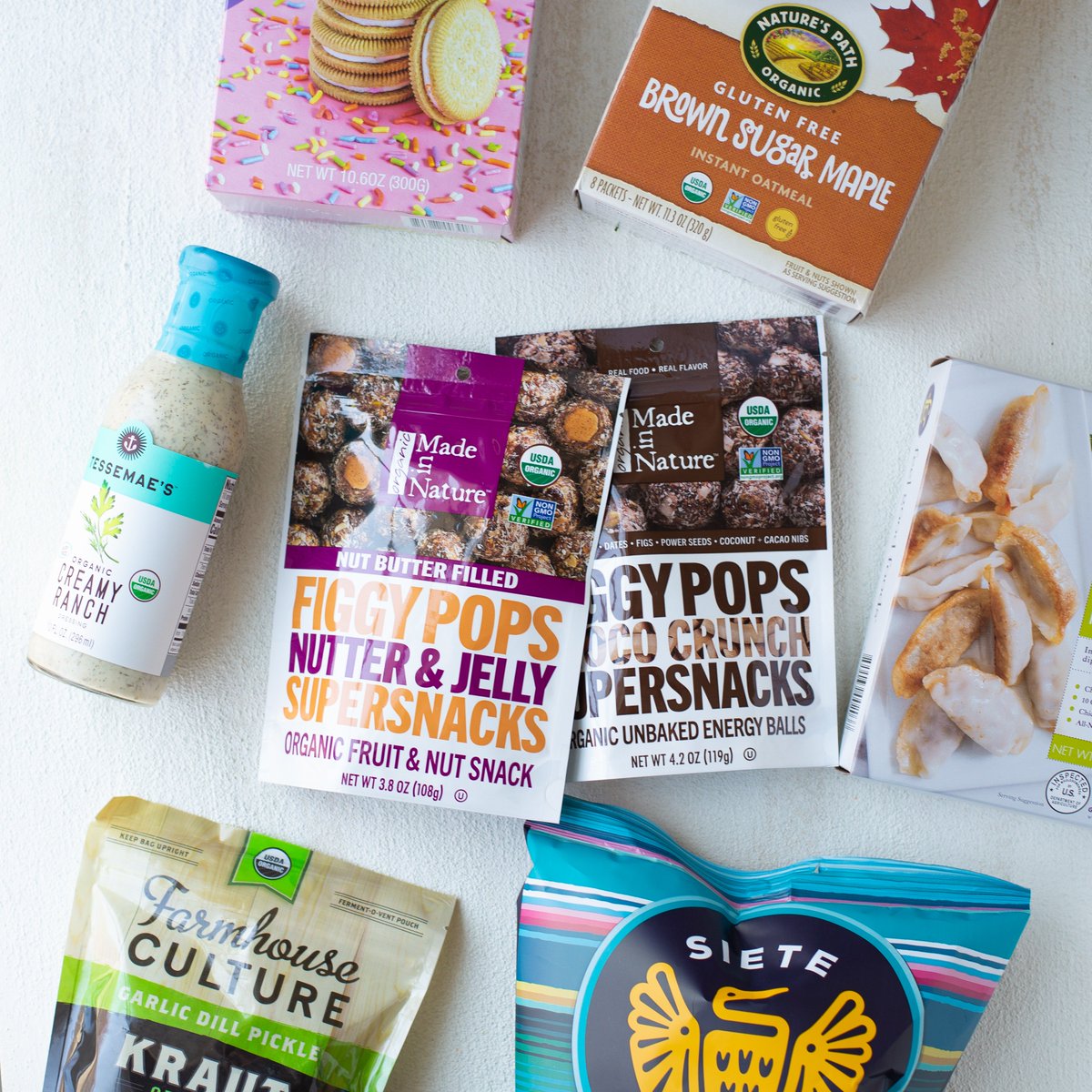 meaningfuleats's tweet photo. What are your favorite gluten-free products to buy at @WholeFoods ?! #ad I have a few things I always stock up on including @MadeInNature Figgy Pops! They make such a great on-the-go snack! #PopIntoWFM #WholeFoods #MadeinNature #FiggyPops https://t.co/LYXNxDyEw6