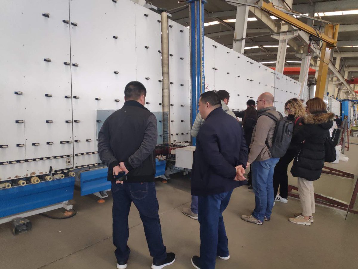 buildingglass's tweet photo. Welcome customers from Italy to visit our factory
#Temperedglass, #laminatedglass, #insulatedglass, #buildingglass
https://t.co/c0eowcegcF https://t.co/LoFCPKCqPO