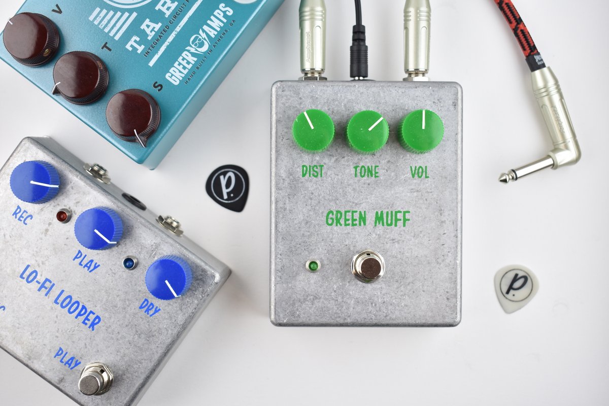 pedaloftheday's tweet photo. We’ve got the Full Review and Demo Video for the #AnalogFox Green Muff Fuzz Distortion at
https://t.co/tnY9RPk3XA
and on our #YouTube channel as well! Subscribe, Follow and Like! #pedaloftheday #potd #guitar #music #effectspedals #greenmuff #bigmuff #ehx #fuzz #distortion https://t.co/z4gSyxs9wK