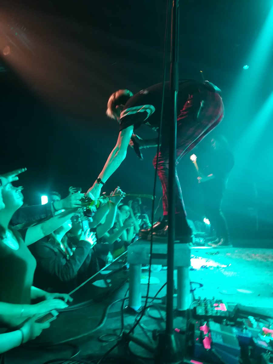 Cricri261's tweet photo. This band don't need a bungalow and a house key because they are naturally born on stage. The stage IS their house!! Be careful though because they have a tendency to put the fire in the place! 🔥🔥😁
🤘🎶 @ScottHelman @dylanburrett #Montreal #lastral #bestshowever https://t.co/juNWgnpOXo