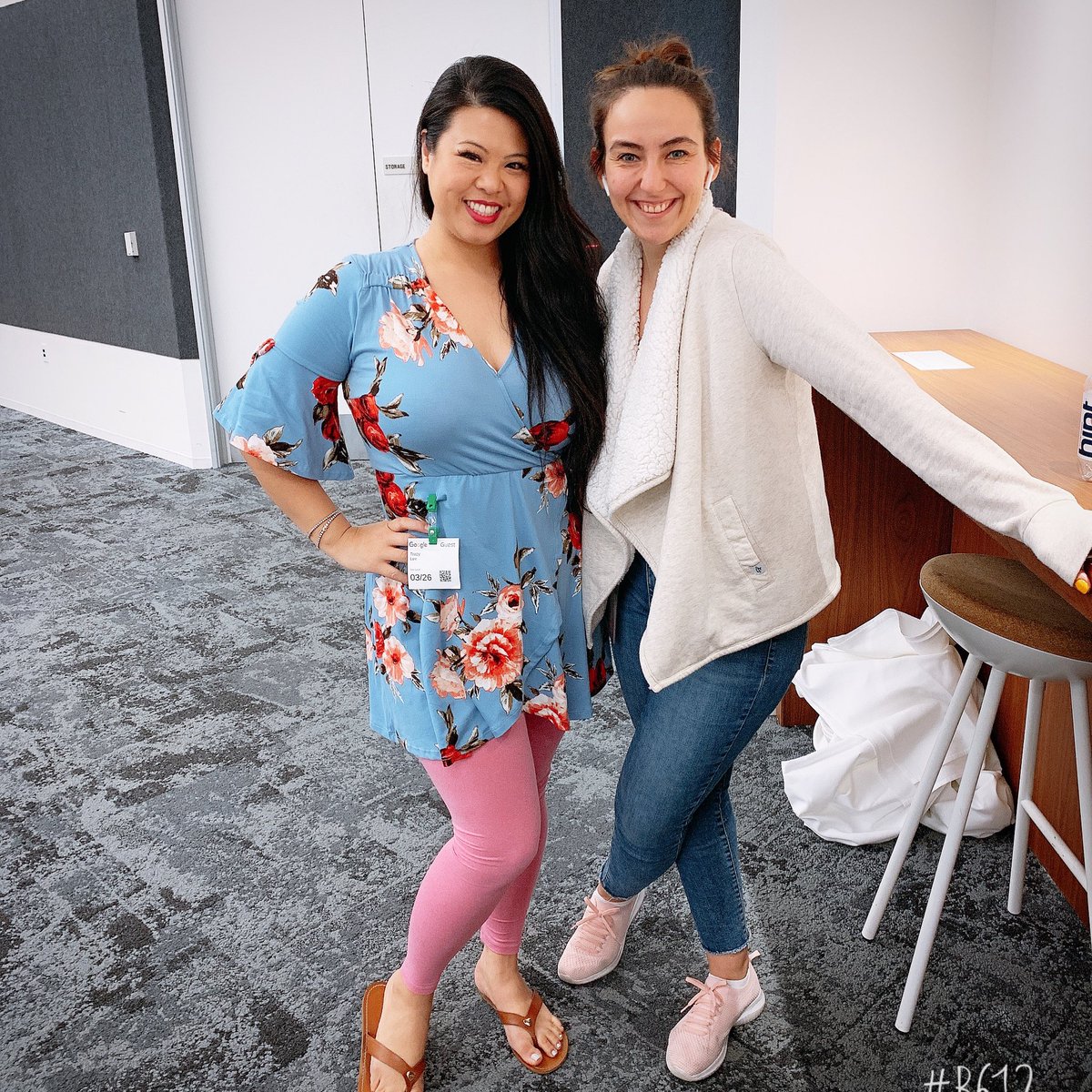 ladyleet's tweet photo. With the lovely @kubra__zengin before the @moderndotweb + @gdgsv event! Thx for being amazing! #fempire #gdg #gdgsv #modernweb https://t.co/RLY5TzU62t