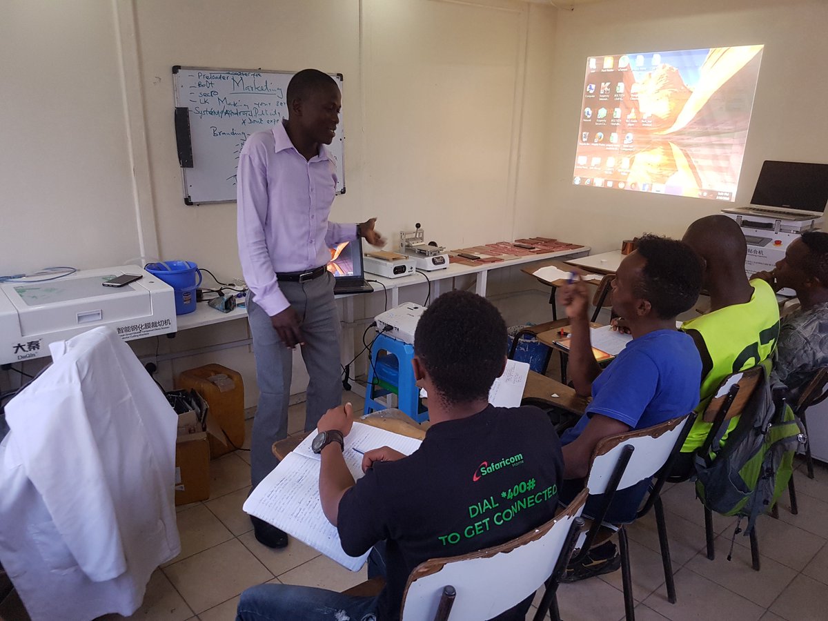 BoltechCollege's tweet image. #SoftwareClassInProgress Enroll for Mobile Phone Repair Course
3months and you become a professional Technician. Requirements INTEREST and PASSION call/whatsapp 0708188888 boltechinstitute.com @HuaweiMobile @SamsungMobileKE @TECNOMobile254 @tecnomobile @BlackBerry