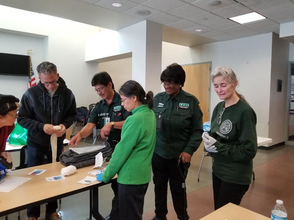 CertLAFD's tweet photo. Paying it forward: learning how to #BeDisasterReady and sharing with those in your community. Great Job by @LAFDcentral #CERT Coordinator  Carolyn Burleson facilitating  #DisasterMedical Review recently @LAPDRampart #BeLAFDsafe #CommunityFirst https://t.co/FmtNduRi3F