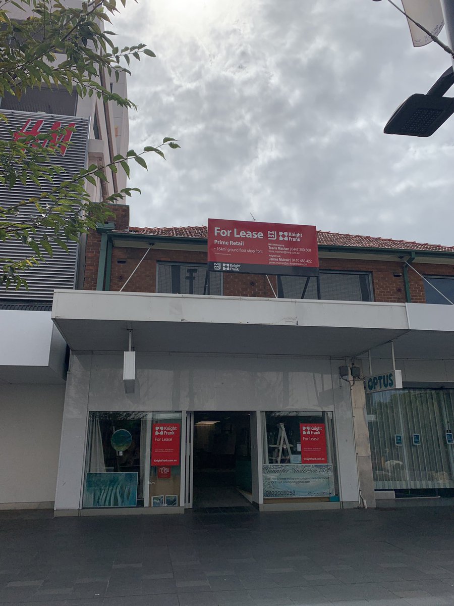 HarryPhilllips's tweet photo. I spoke to @genniferandersonart down at Crown St. mall discussing her latest exhibition supported by @RenewAustralia 
#socialJ #uowtvmultimedia https://t.co/fLvIjayxtF
