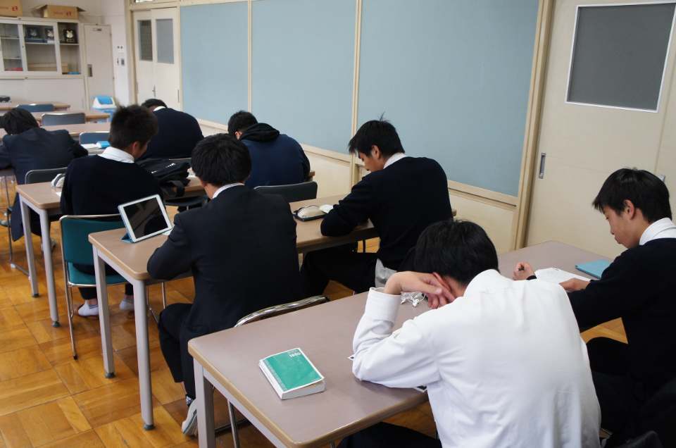 tone_sho's tweet photo. この春休みから自習室を開設しました。
探究部とは異なり、いつでも自由に利用することが出来ます。

利根商では今後も進路実現を目指す生徒を学校全体で支援していきます。 https://t.co/oeMPEkjEdY
