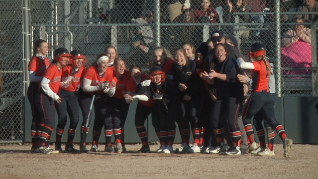 Channel1450com's tweet photo. Anderson's Three Run Shot Blasts Rockets Past Senators In Rochester's CS8 Win Over Springfield High (VIDEO) https://t.co/4BhlWpEXhr https://t.co/gkYfpVwTkG
