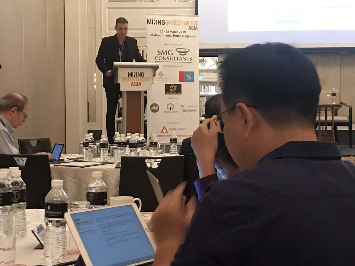 EnergyMiningCM's tweet photo. Micheal Langford from Airguide Singapore sharing on #energy, #mining & #commodities opportunities at Mining Investment Asia #copper #cobalt https://t.co/KnykDgAEXJ