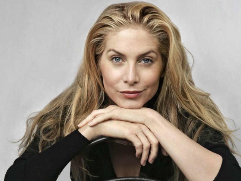 海外セレブの誕生日 3月27日 Happy Birthday Elizabeth エリザベス ミッチェル Elizabethmitchell 1970年生まれの49歳 代表作 Lost のジュリエット バーク役 ワンス アポン ア タイム の イングリッド サラ フィッシャー役