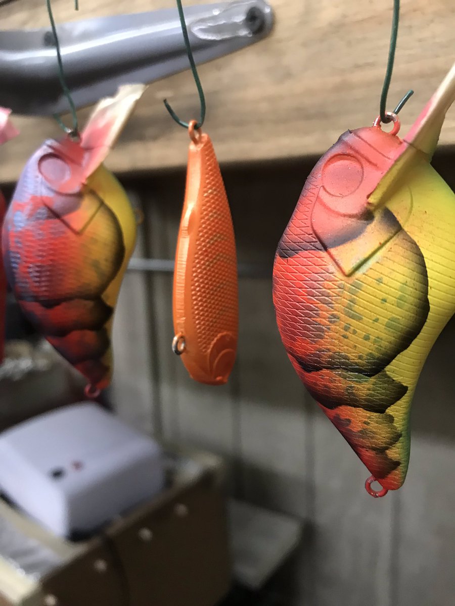 yardscustomlurz's tweet photo. Almost finished with another run of lures.  #custompaint #customcranks #customcrankbaits #customlures #custombaits #bassfishing #largemouth #smallmouth #lovetofish #kayakangler #fishing #custompaint #fishing #bass #bassangler https://t.co/SHMjJ15CfV