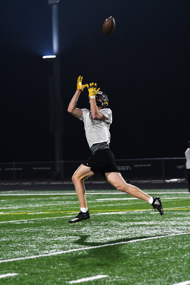 DordtFB's tweet photo. Spring Ball Practice #1 - DONE.  

Football. Is. Back!

#DefenderDNA | #IndustryStandard https://t.co/pMHz30z7CI