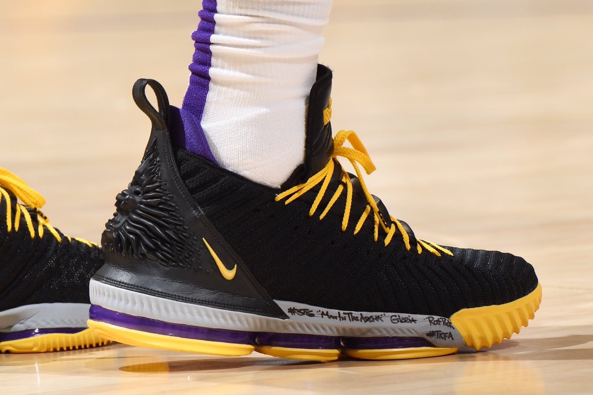 lebron 16 new colorway