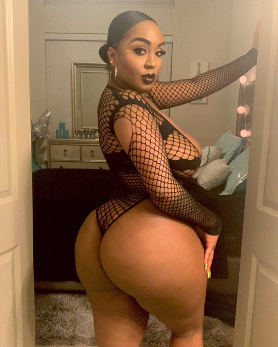 You coming to bed ? Or nah 😎👀💕 #dallas #texas #tuesday #allnatural #glutes https://t.co/MvlIdJQvQU<a href="/tag/dallas"class="tags">#dallas</a><a href="/tag/texas"class="tags">#texas</a><a href="/tag/glutes"class="tags"><span>#glutes</span></a><a href="/tag/allnatural"class="tags"><span>#allnatural</span></a><a href="/tag/tuesday"class="tags"><span>#tuesday</span></a>