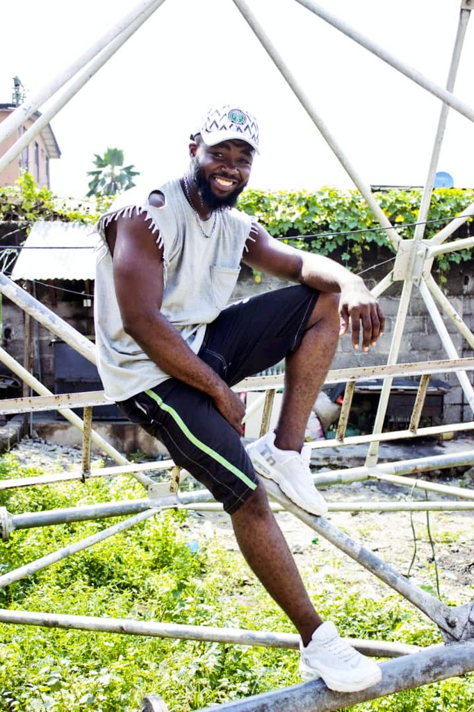 TheKingDera's tweet photo. Hey Guys, 
I'm Dera, An upcoming Model based in Ojuelegba Lagos.
*I'm 6.7ft tall
*Dark Skinned 
*Black Eyes
*Black Beards
*Sparkling Smile 
*Built Physic 
*Fashionista
Pls retweet this, My link to stardom might just be in your timeline. Thanks Guys. 🙏💕💯 https://t.co/VBvsAsFI4c