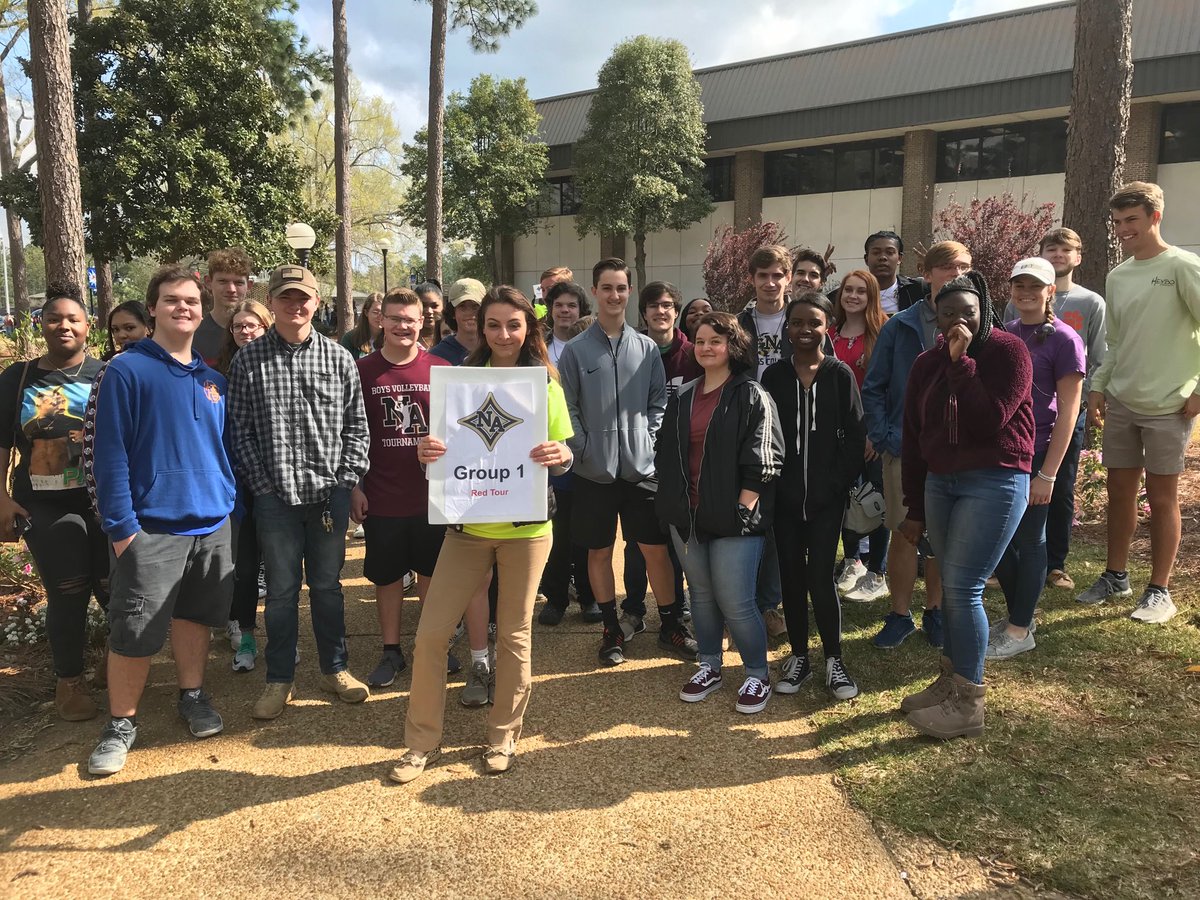 ChooseAiken's tweet photo. A few more shots from the fun of today’s #JuniorPreviewDay. Thx to everyone who came out - hope you learned lots about ⁦@USCAiken⁩ &amp; the college search process. 🤞 don’t forget to apply! #TheFirst36 #Classof2020 https://t.co/hYU8R7NW3h