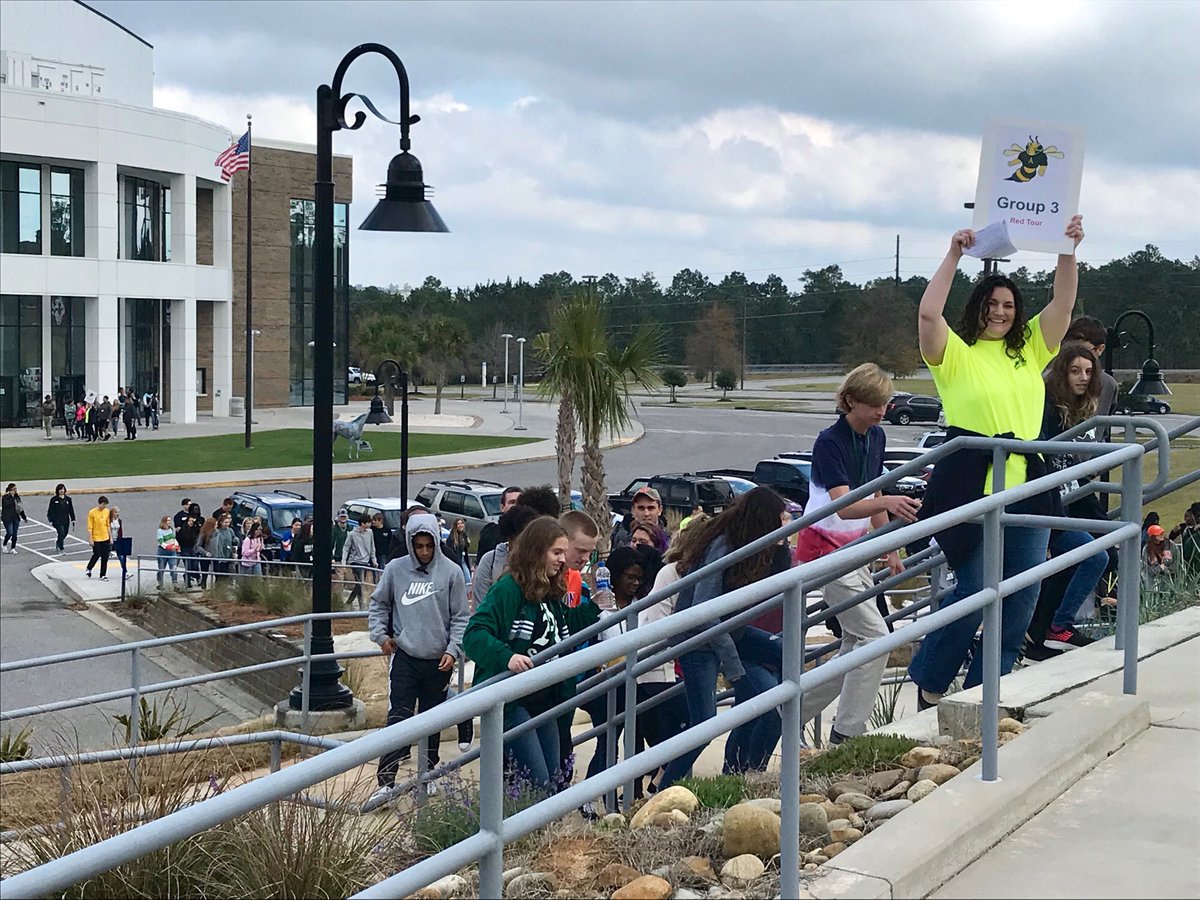 ChooseAiken's tweet photo. A few more shots from the fun of today’s #JuniorPreviewDay. Thx to everyone who came out - hope you learned lots about ⁦@USCAiken⁩ &amp; the college search process. 🤞 don’t forget to apply! #TheFirst36 #Classof2020 https://t.co/hYU8R7NW3h