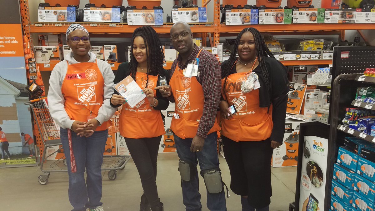 Our cashier Monet  at 2584 being recognized for helping hardware department pack down and shelf maintenance for customers.
